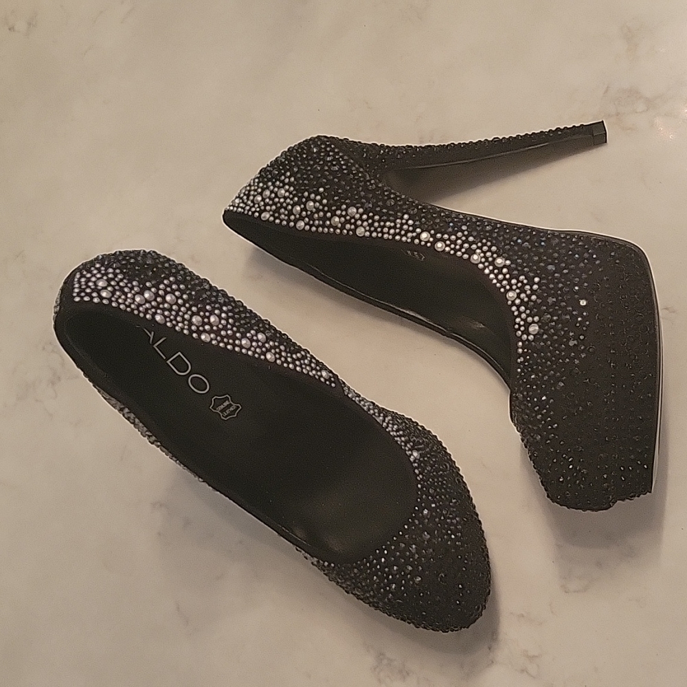 Never Worn Aldo studded platform heels